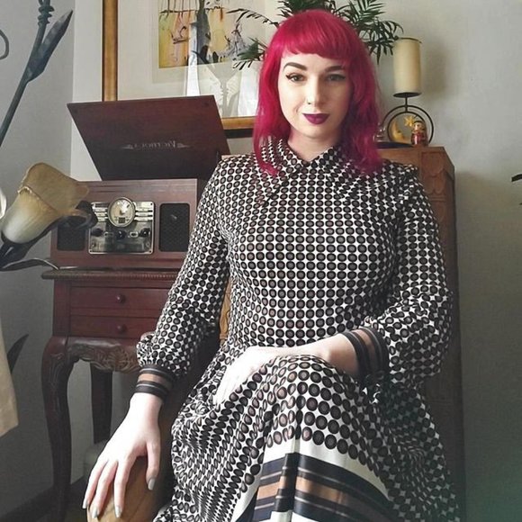 Vintage Dresses & Skirts - Vintage 70s Brown Polka Dot Dagger Collar Dress